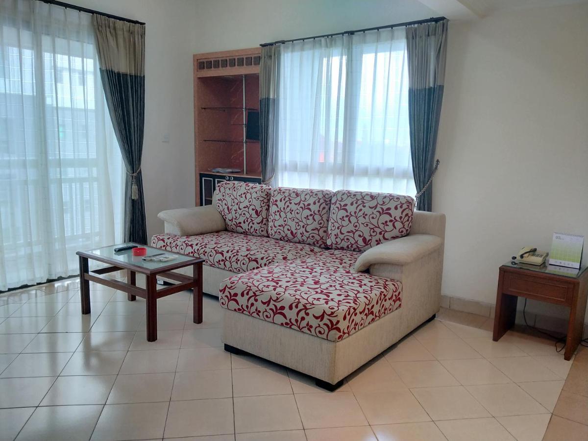 Apartemen Puncak Marina Сурабая Екстер'єр фото