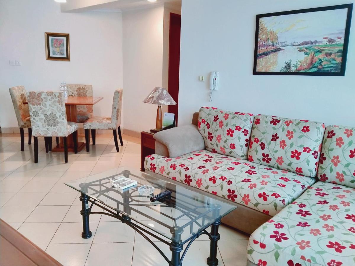 Apartemen Puncak Marina Сурабая Екстер'єр фото
