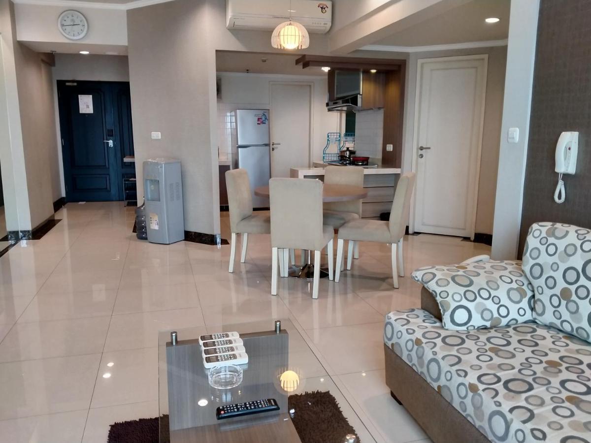 Apartemen Puncak Marina Сурабая Екстер'єр фото