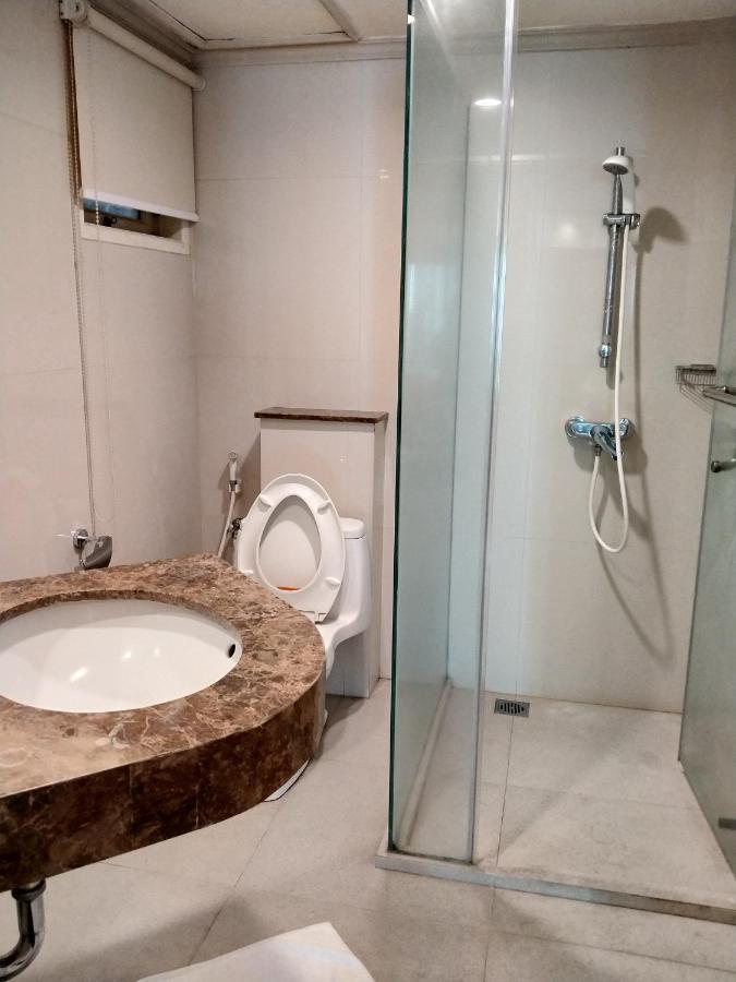 Apartemen Puncak Marina Сурабая Екстер'єр фото
