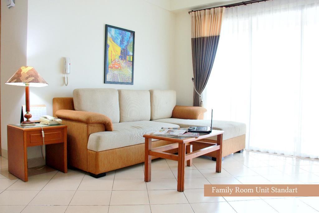 Apartemen Puncak Marina Сурабая Екстер'єр фото