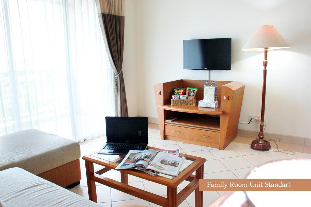 Apartemen Puncak Marina Сурабая Екстер'єр фото